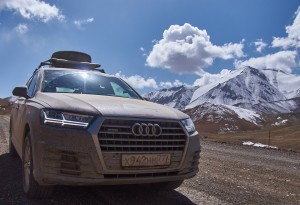 Волок Туркестан 2015 Audi Q7 Памир