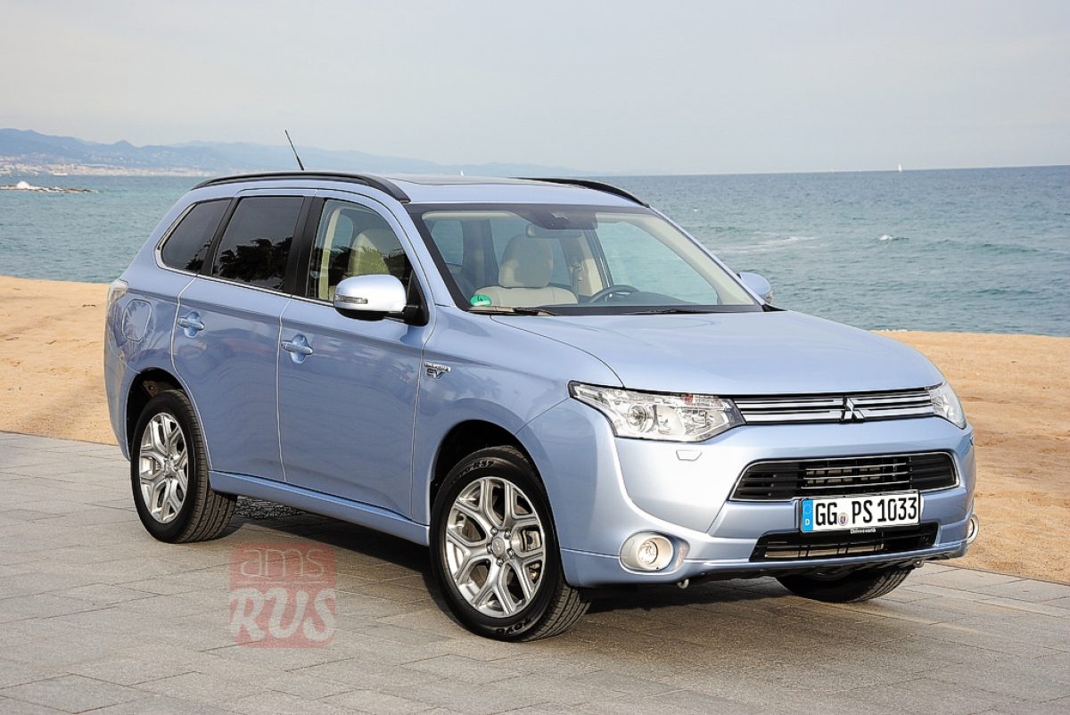 Гибридный внедорожник Mitsubishi Outlander PHEV | Александр Пикуленко