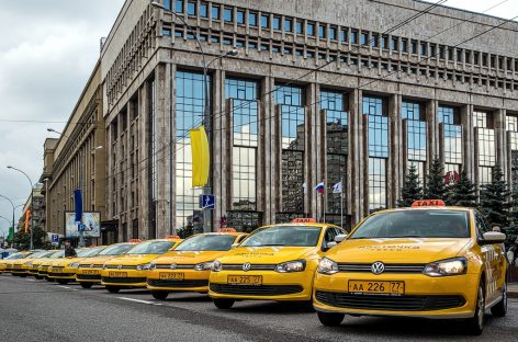 В Москве автомобили для такси начали переводить на газ