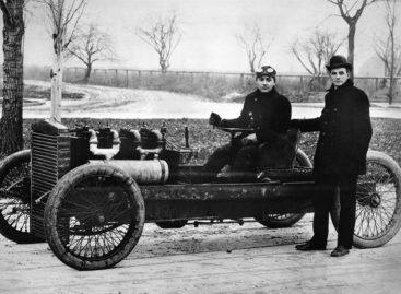 Автомобиль впервые проехал от Нью-Йорка до Сан-Франциско – 1903 год