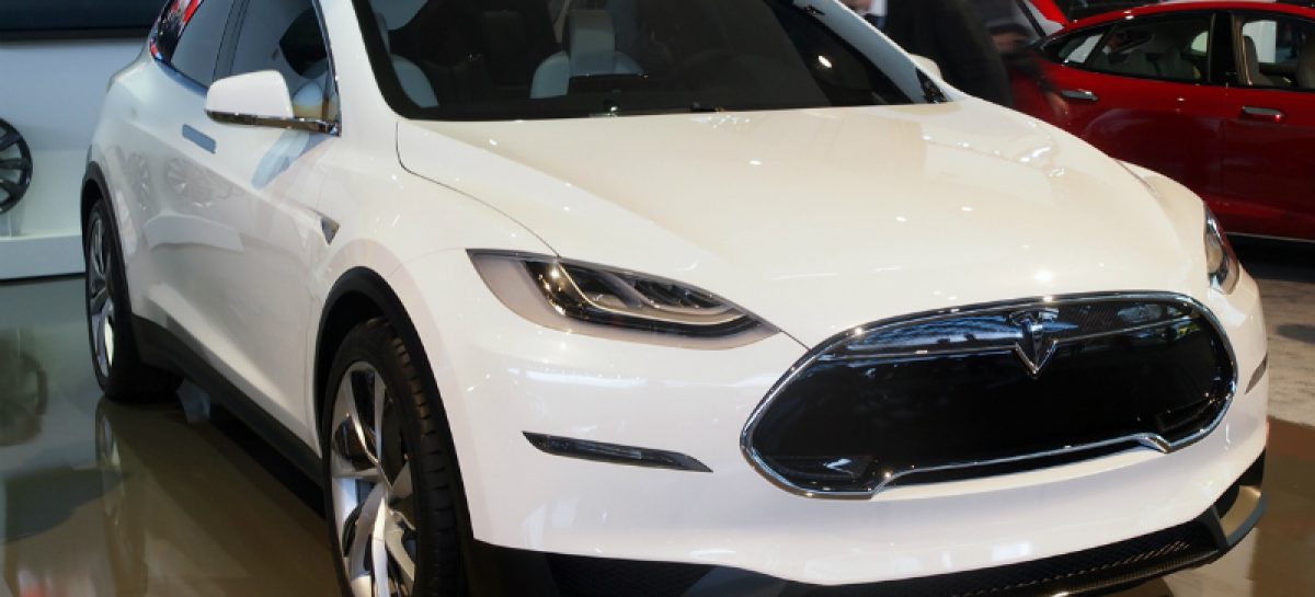 Готовится к выпуску первый электрический кроссовер – Tesla Model X