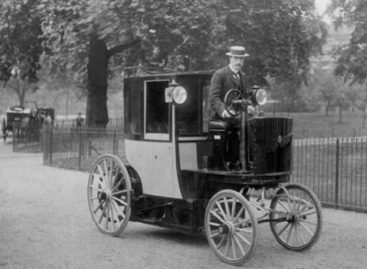 Первый штраф за вождение в нетрезвом виде был выдан в 1897 году