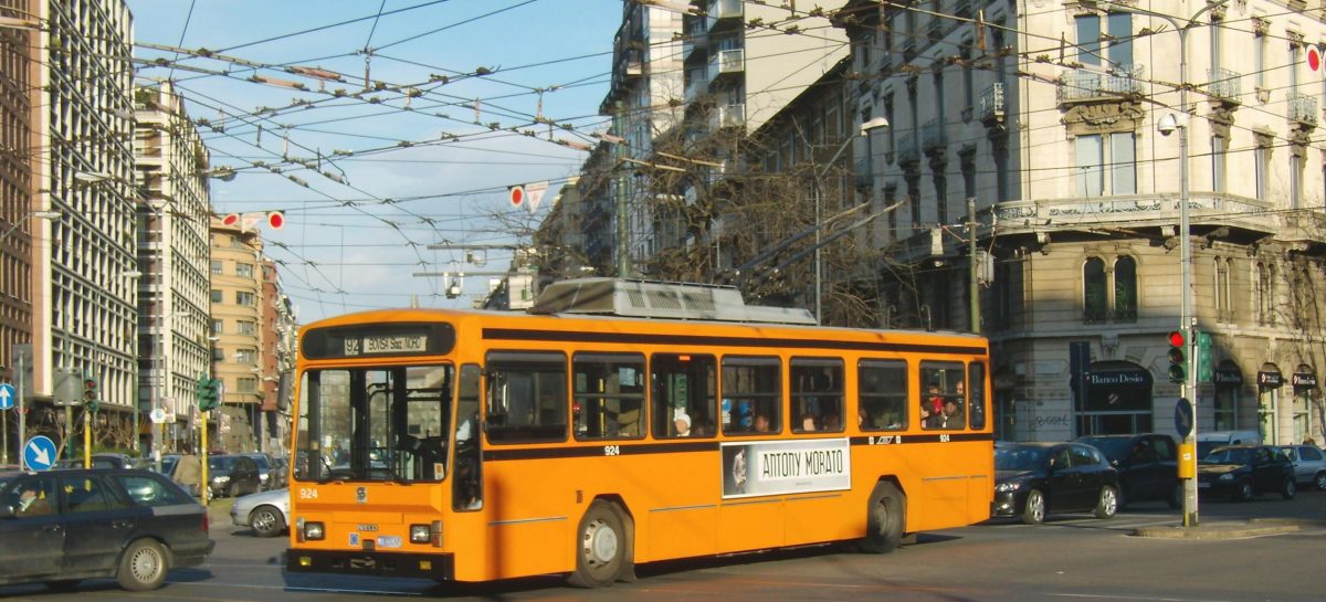 В Швейцарии, Италии и Франции запустят электрические автобусы без водителя