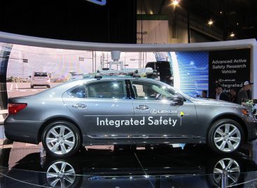 Toyota инвестирует 35 млн долл. в разработку новых технологий безопасного вождения