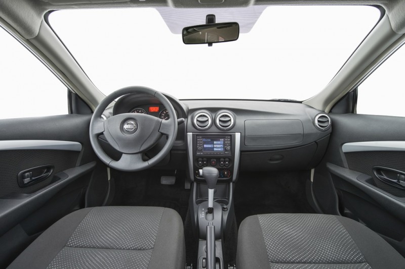 Nissan almera 2014 салон