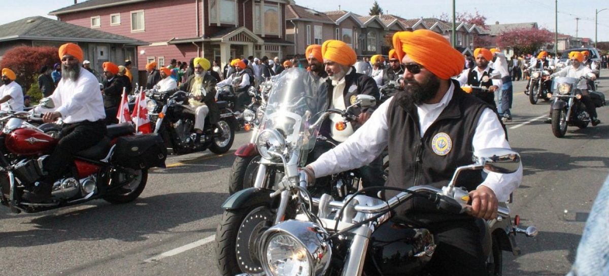 Сикхам запретили ездить на мотоциклах в тюрбанах