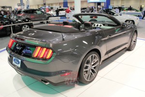 Ford Mustang convertible 2015