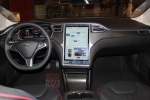 Салон Tesla Model S