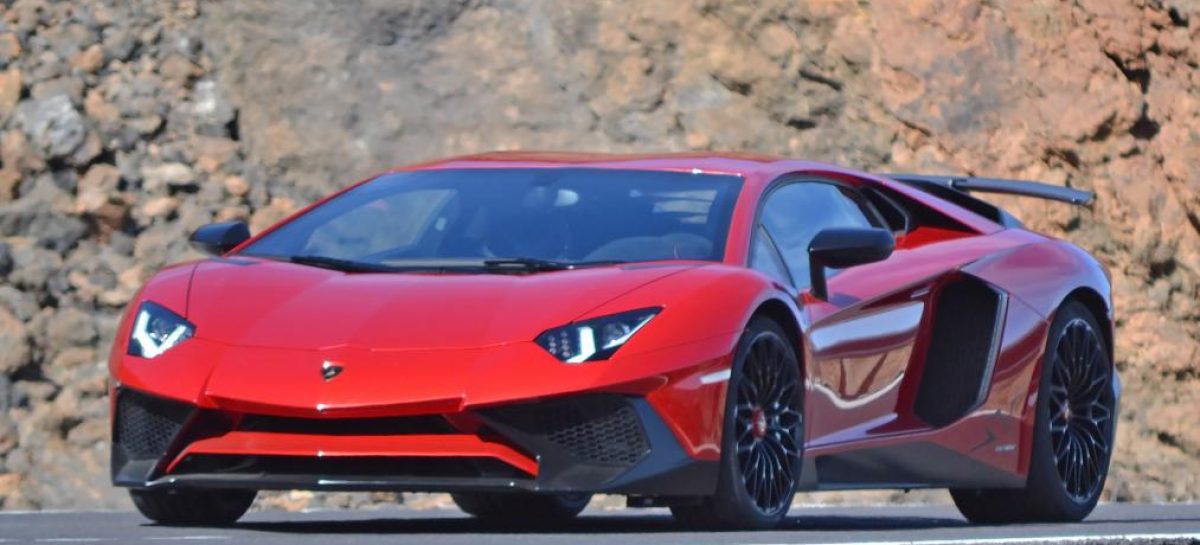 Фотошпионы подловили новый Lamborghini SV