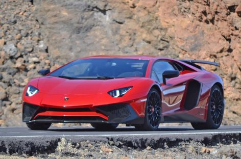 Фотошпионы подловили новый Lamborghini SV