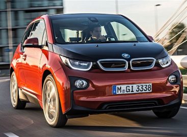 BMW думает обновить убыточный электрокар i3