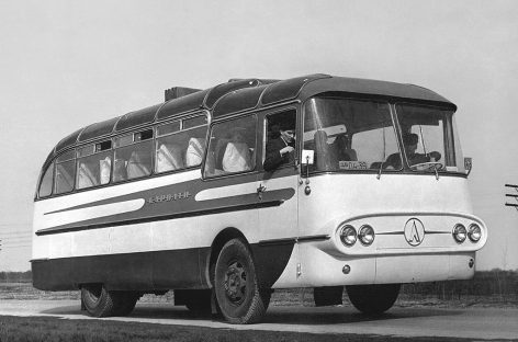 ЛАЗ-698 Карпаты – советский люксовый автобус из 60-ых