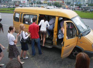Дума разрешает гражданам Киргизии работать в РФ водителями на основании национальных прав