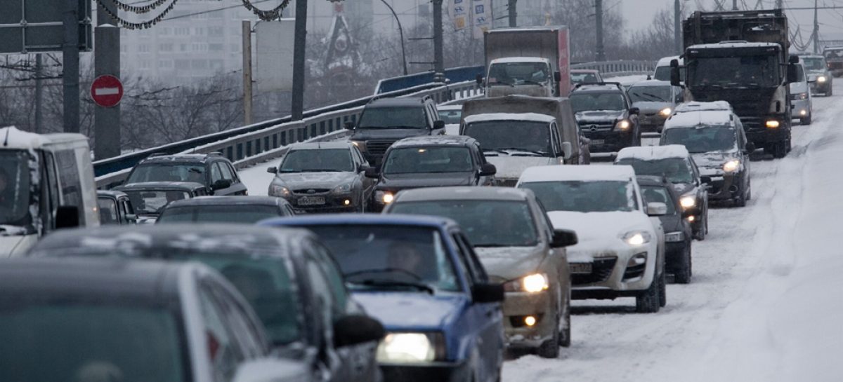 На улицах Москвы образовались 9-балльные пробки