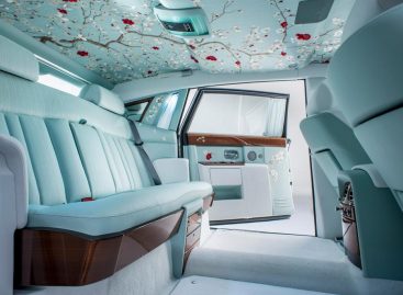 Rolls-Royce показал шелково-цветастый Phantom