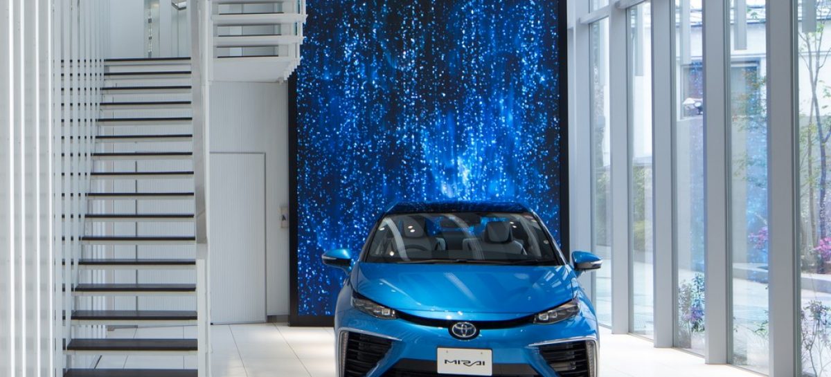 Toyota построила шоу-рум для водородного автомобиля Mirai