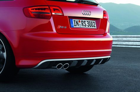 Audi объявляет о старте продаж RS 3 Sportback в России