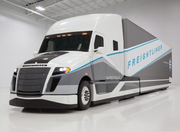 Freightliner SuperTruck – гибридный грузовик, в котором можно жить