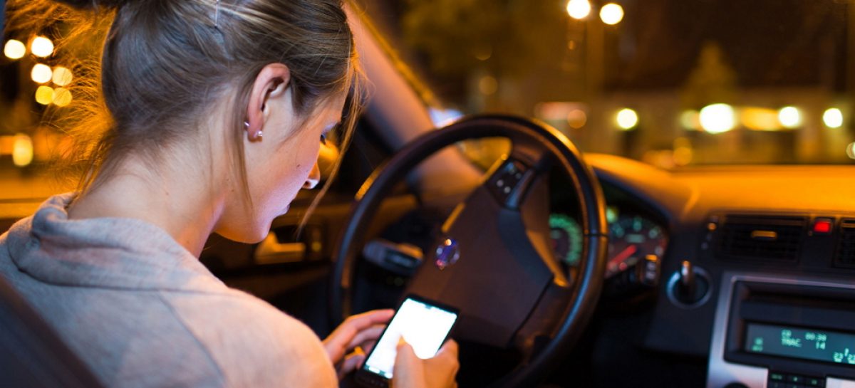 AT&T просит забыть о текстинге за рулем