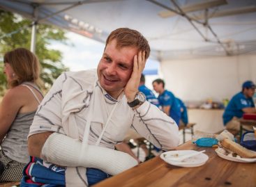 Эдуард Николаев сходит с гонки из-за травмы