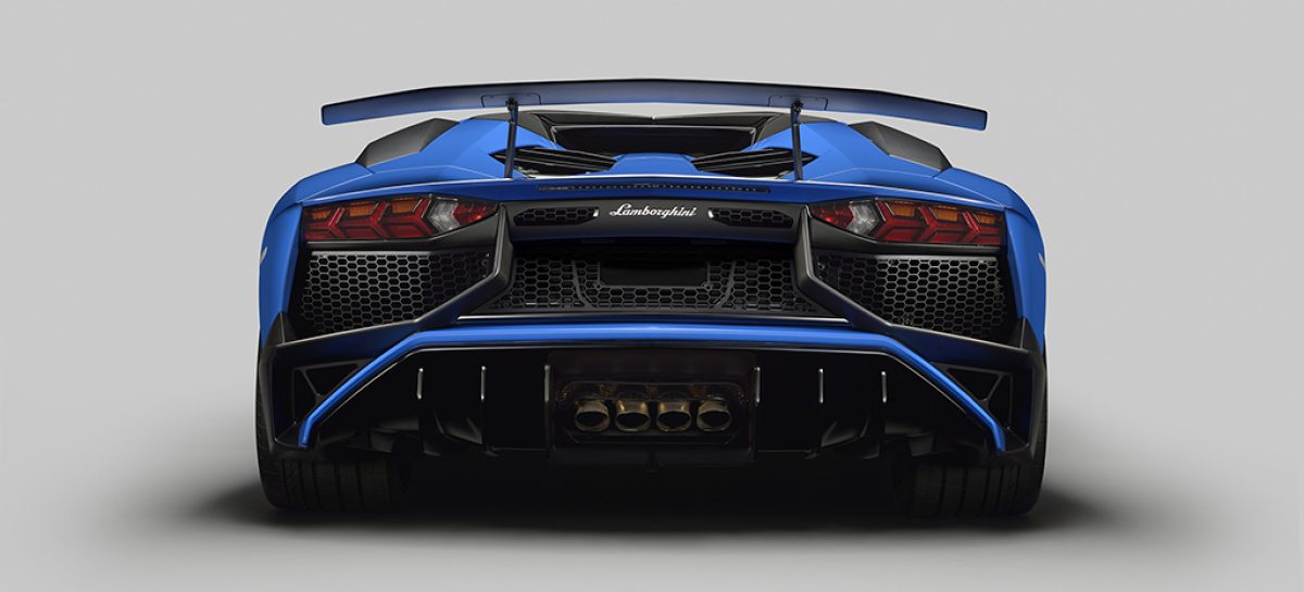 Lamborghini выпустил первый родстер Superveloce
