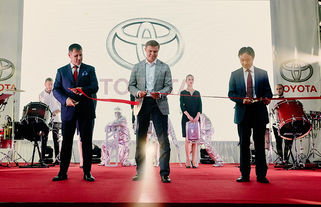 Новый дилерский центр Toyota в Сургуте