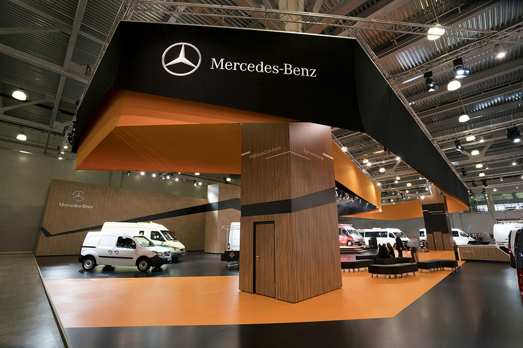 Стенд Mercedes на Комтранс-2015