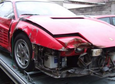 Что делать с разбитой Ferrari Testarossa