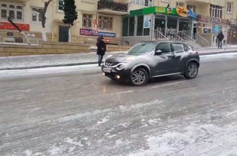 Зимняя дорога в Баку