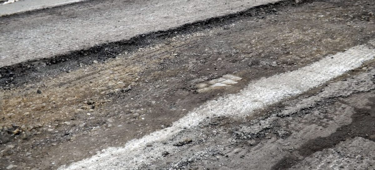 В Петербурге уволили чиновника, который ремонтировал дороги «фотошопом»