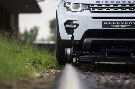 Land Rover решил показать, на что способен Discovery