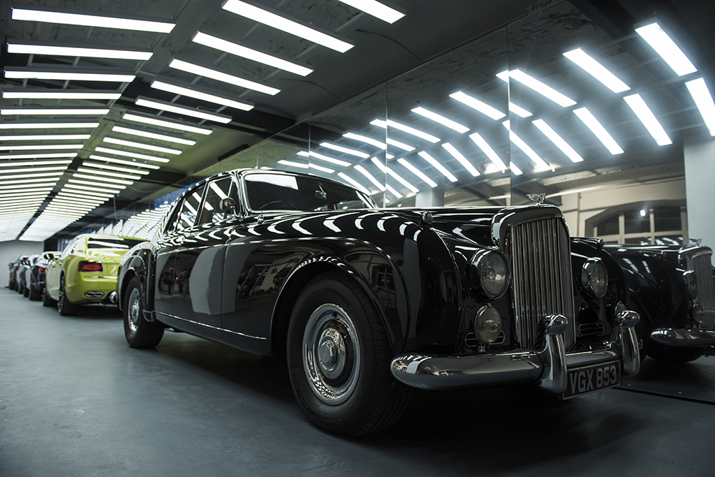 Выставка Bentley. Be Extraordinary