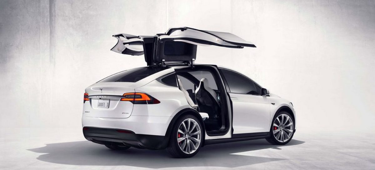 Tesla сняла с продаж Model X 60D