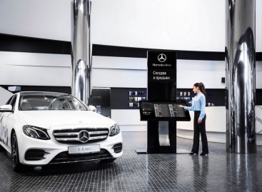 Mercedes-Benz открыл в России ультрасовременный Brand Store