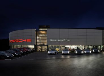 Дилер Porsche AG открылся в Москве