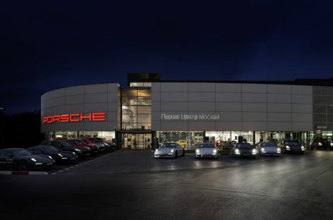Дилер Porsche AG открылся в Москве