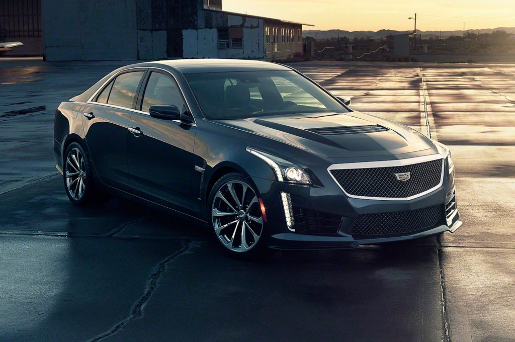 2016-Cadillac-CTS-V-front-side-view