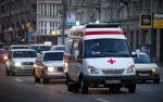 Водителя упавшей в реку иномарки спасли в Москве