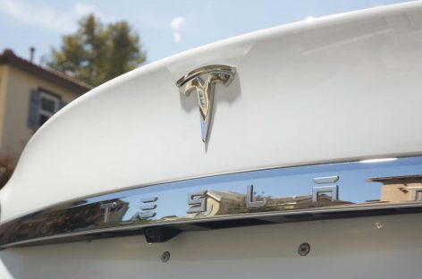 Tesla официально убрала из названия слово “Motors”