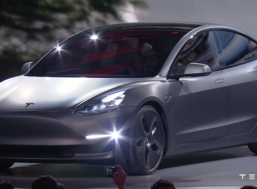 Покупатели массово отказываются от нового Tesla Model 3