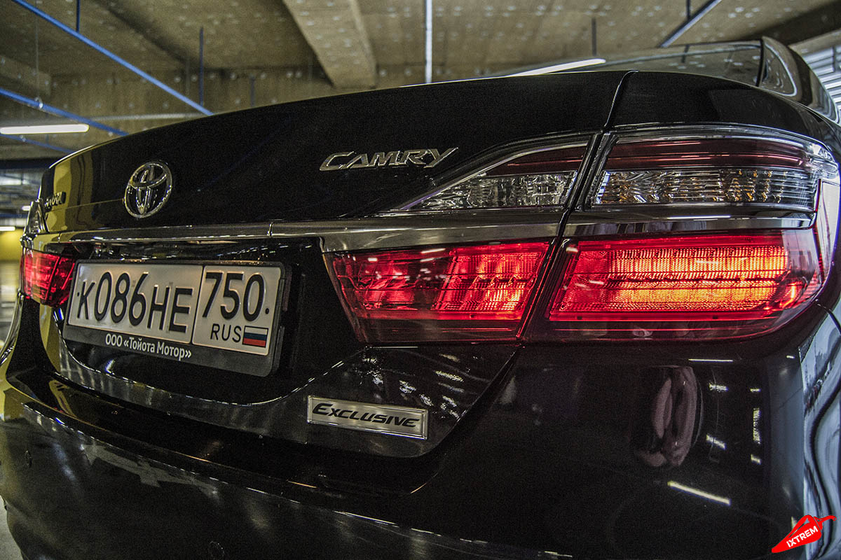 Toyota-Camry-Exclusive-black-11