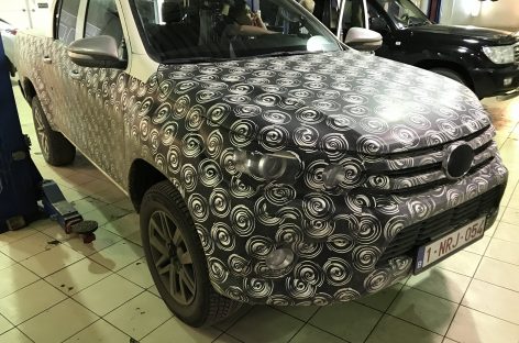 Новый Toyota Hilux 2018 засняли в Москве