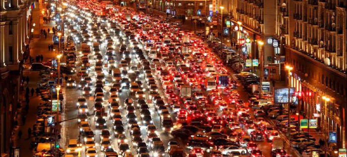 Автотранспорт назван главной причиной грязного воздуха в Москве