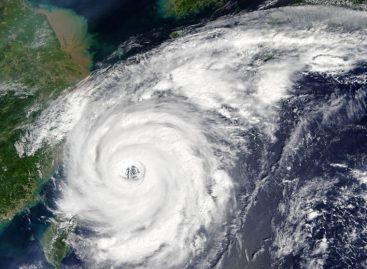 Тайфун “Талим” приближается к Сахалину