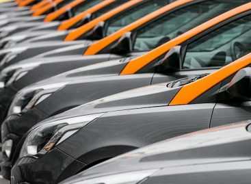 Таксист и механик украли детали с машин каршеринга на 8 млн руб.