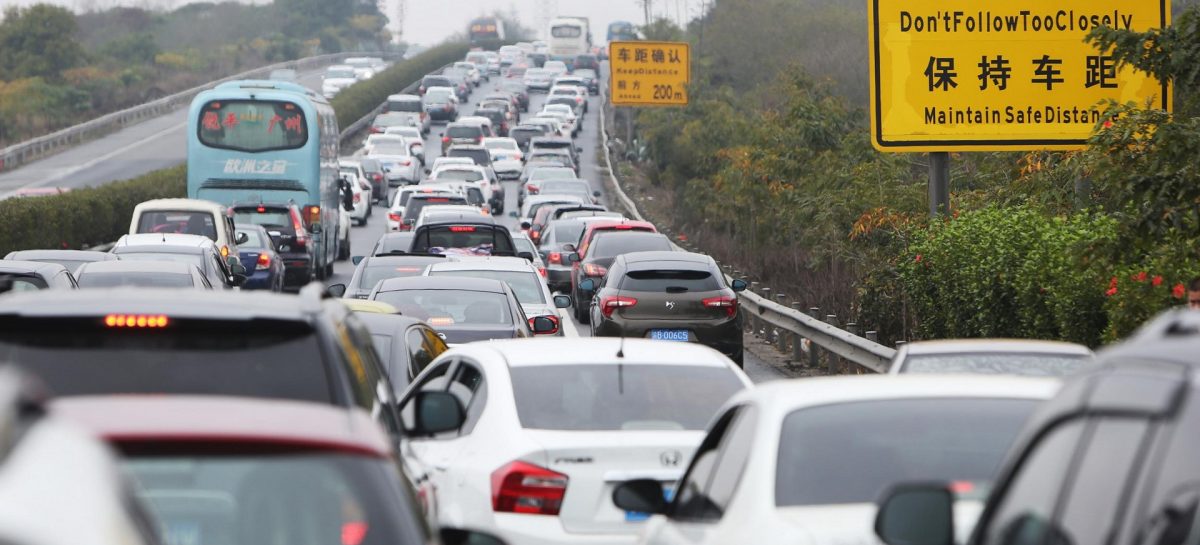Машины на дизеле и бензине запретят в Китае