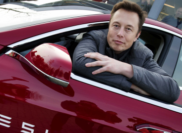 Илон Маск показал как собирают Tesla