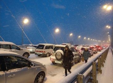 Первый снег = коллапс во Владивостоке