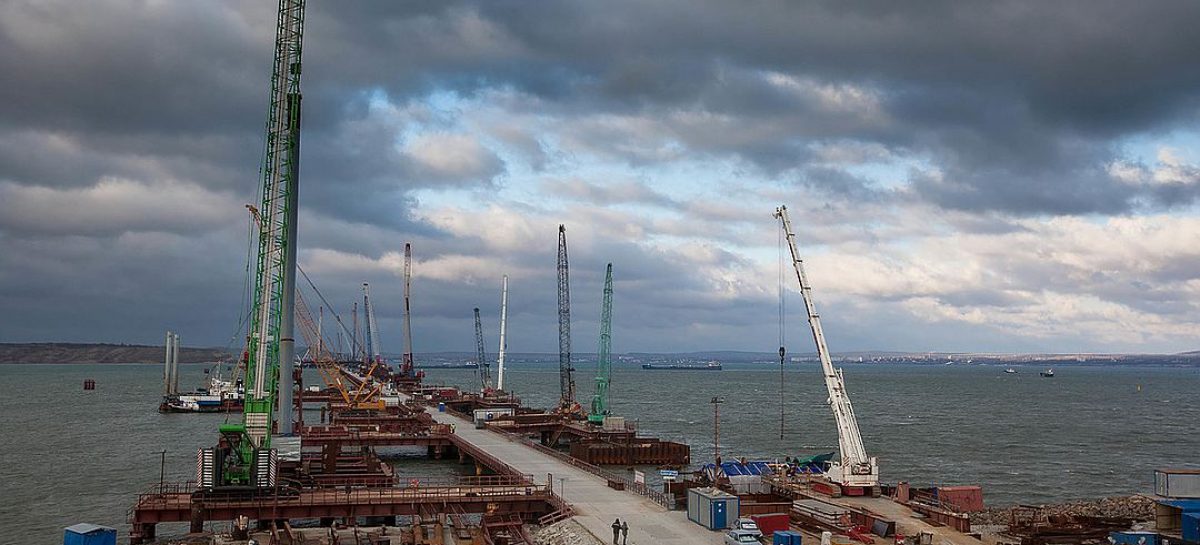 Крымский мост готов на 65 %