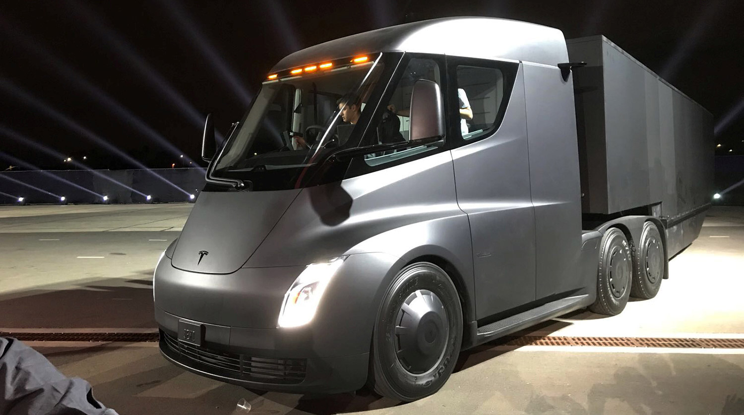 электрический грузовик Tesla